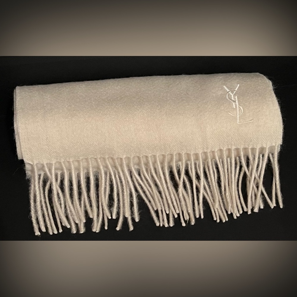 🛑SOLD🛑 SAINT LAURENT SCARF - Picture 3 of 10